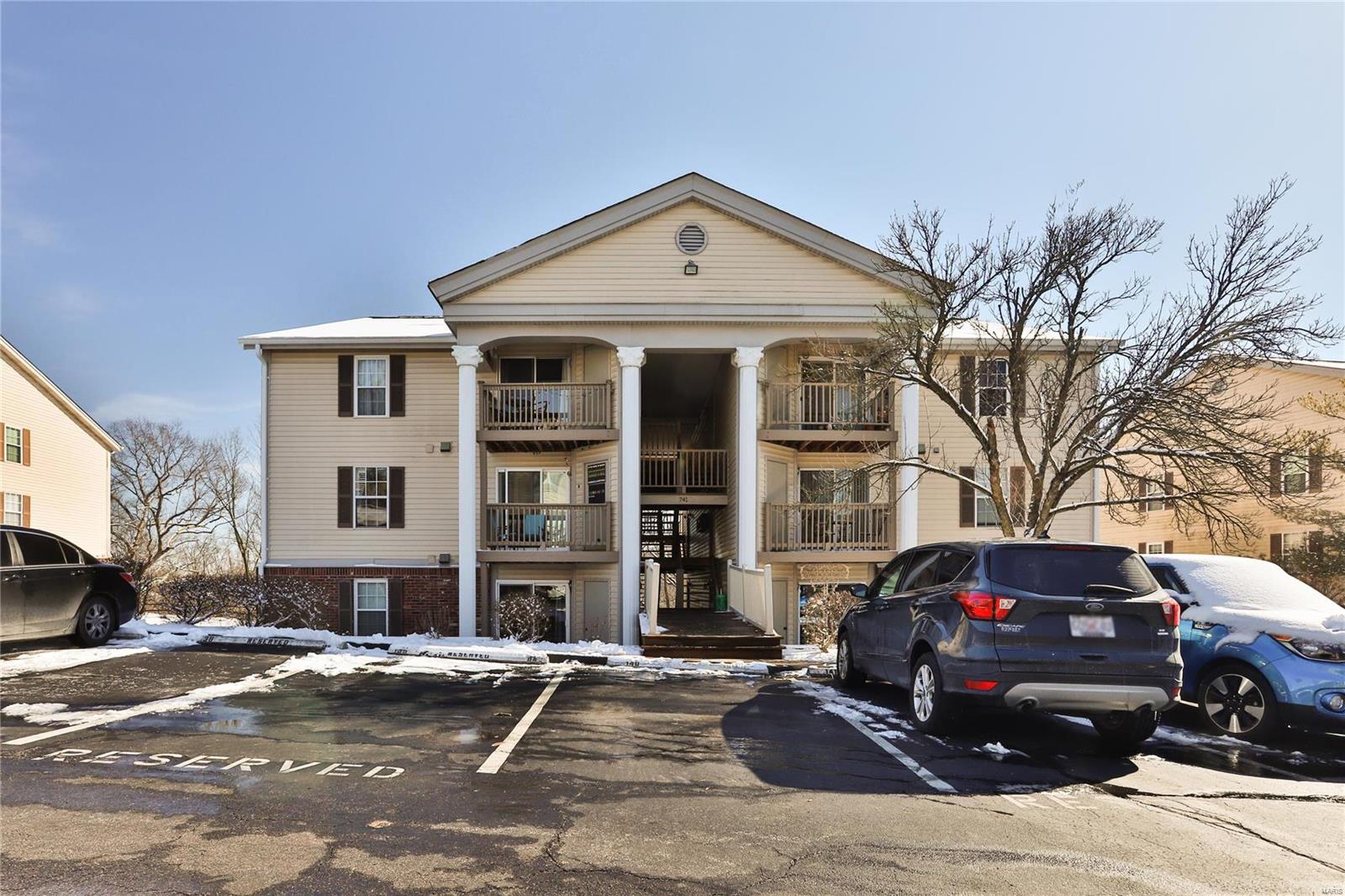 Treetop Condo Ph II - Residential