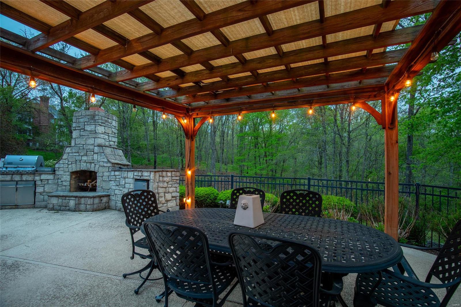 The Summit At Wildhorse - Residential