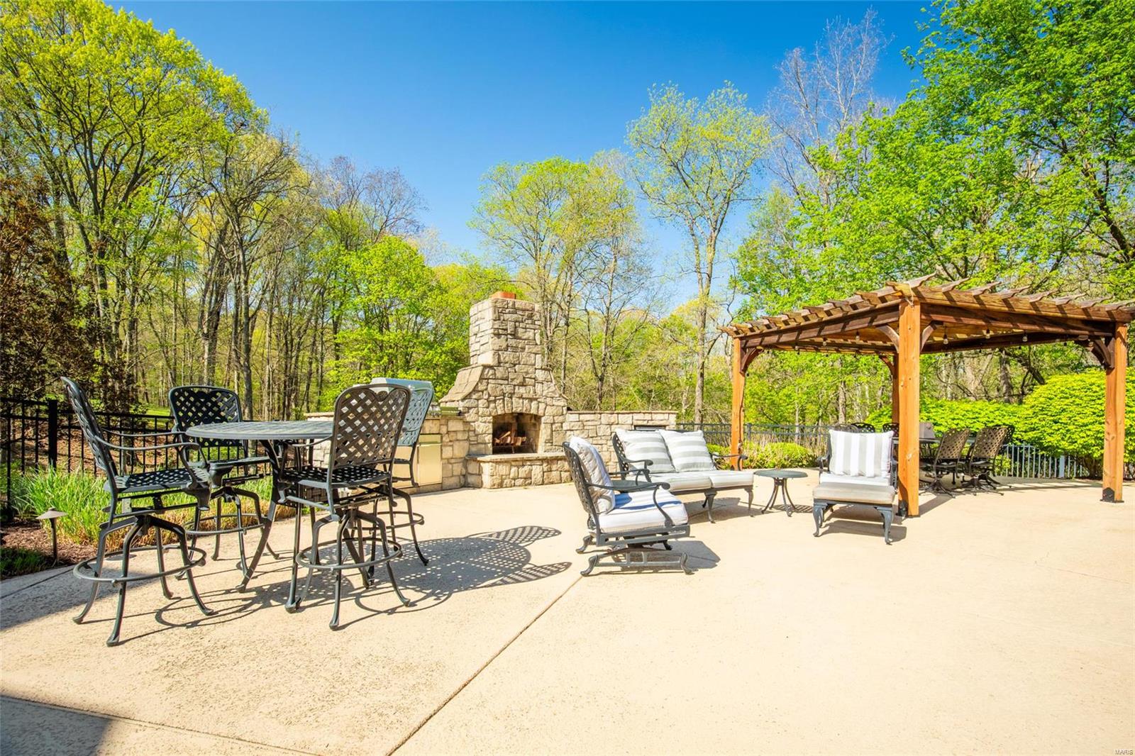 The Summit At Wildhorse - Residential