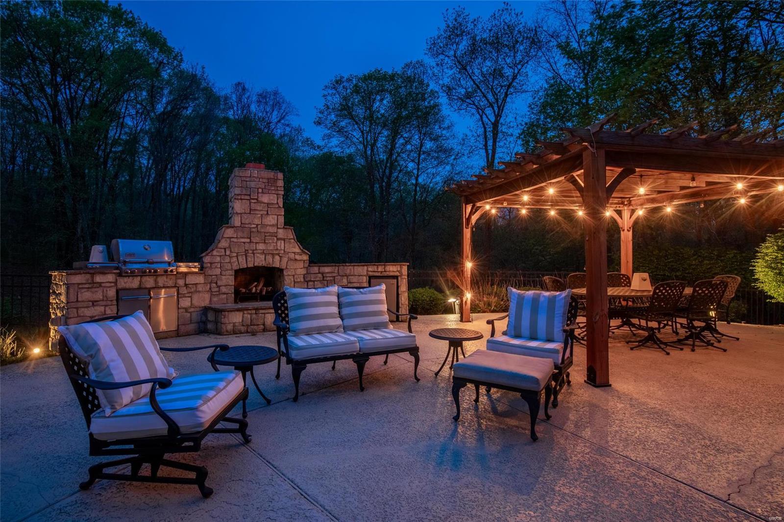 The Summit At Wildhorse - Residential