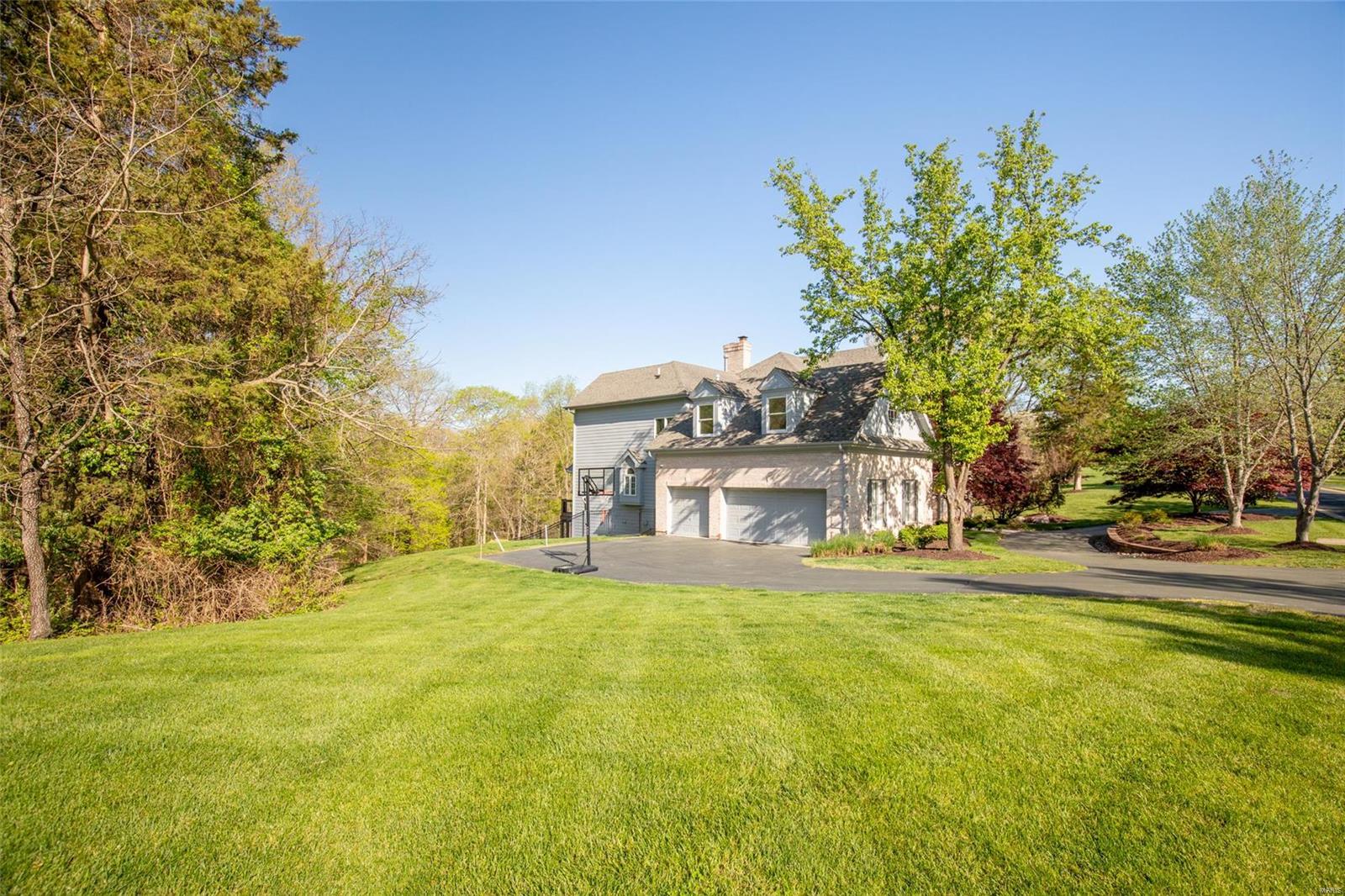 The Summit At Wildhorse - Residential