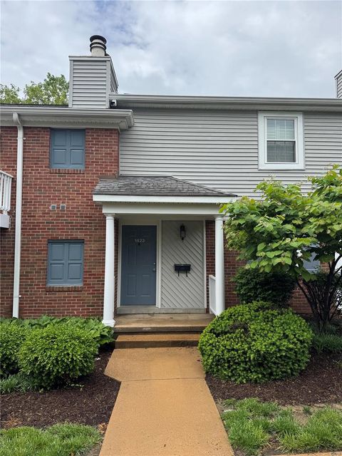 1423 Peacock Lane St Louis MO 63144
