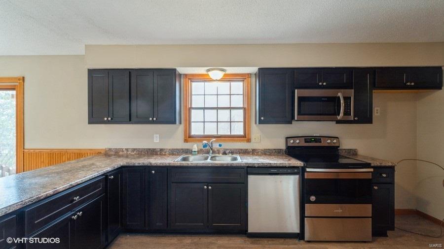 Summit Manor - Residential