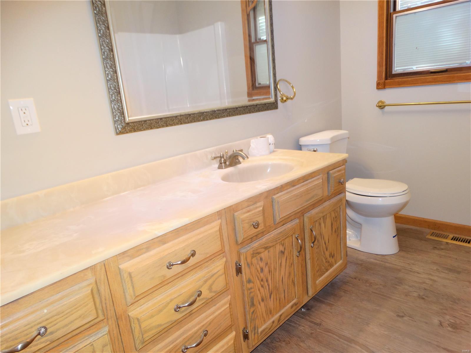 Summit Manor - Residential