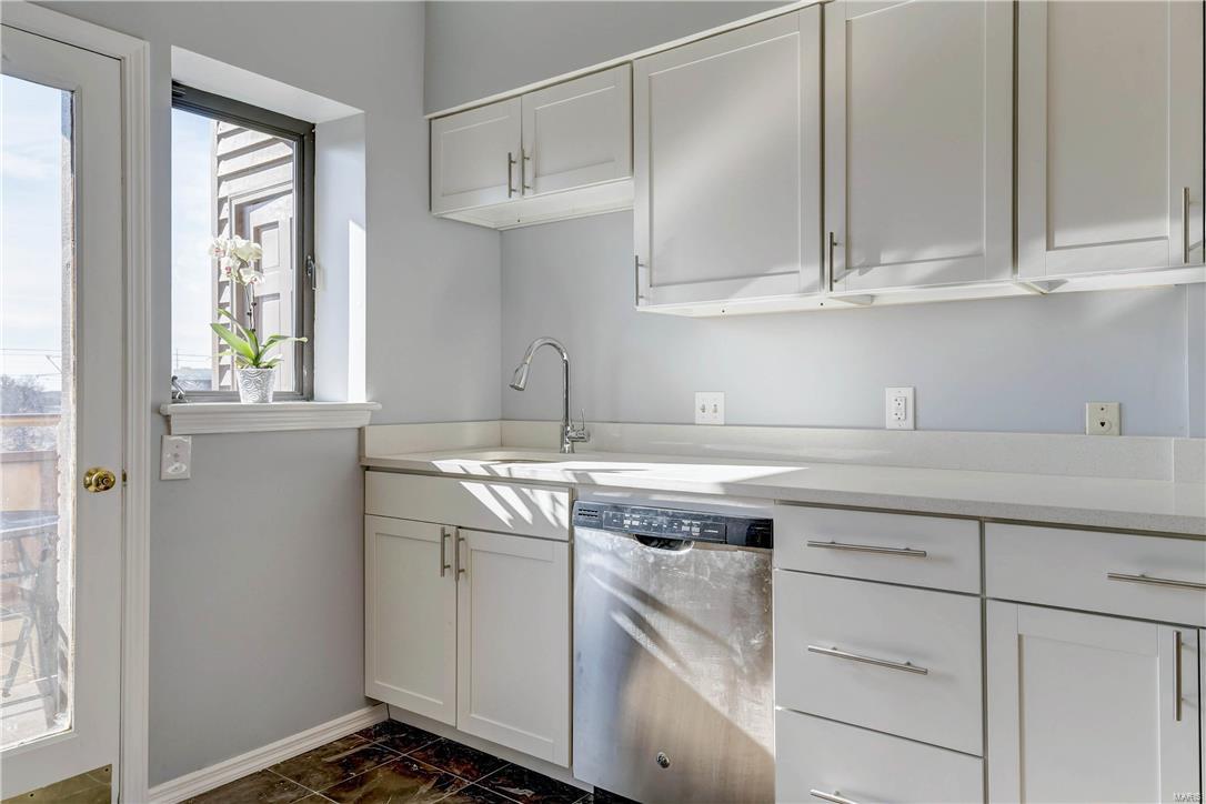 Shaw Park Place Condo - Residential