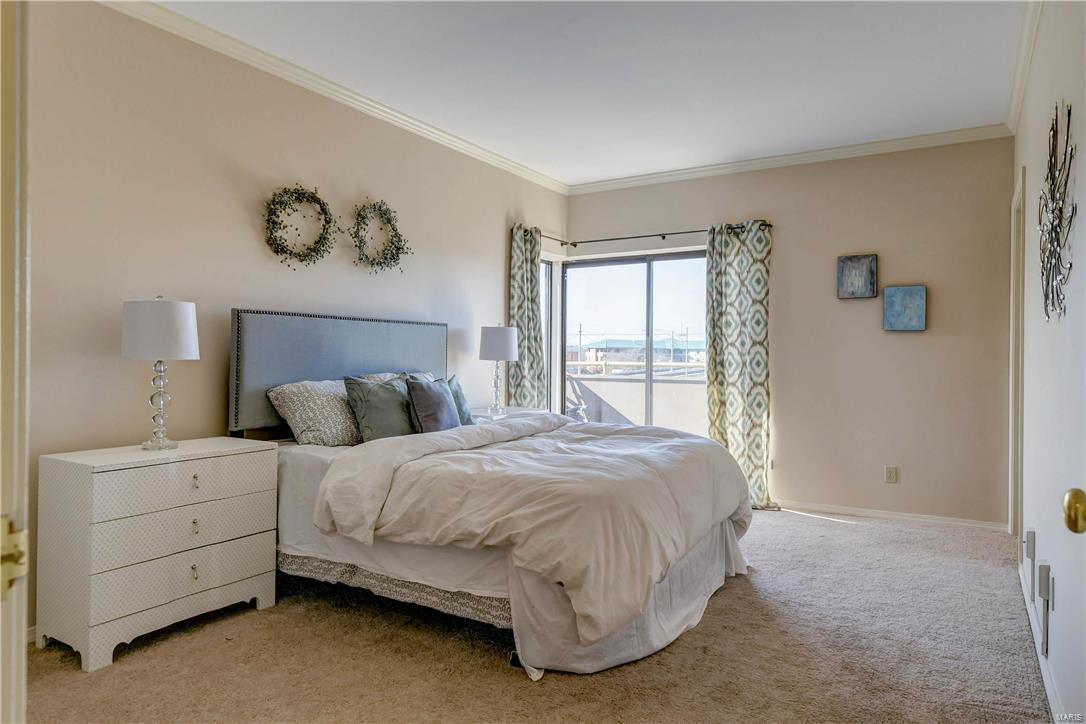 Shaw Park Place Condo - Residential