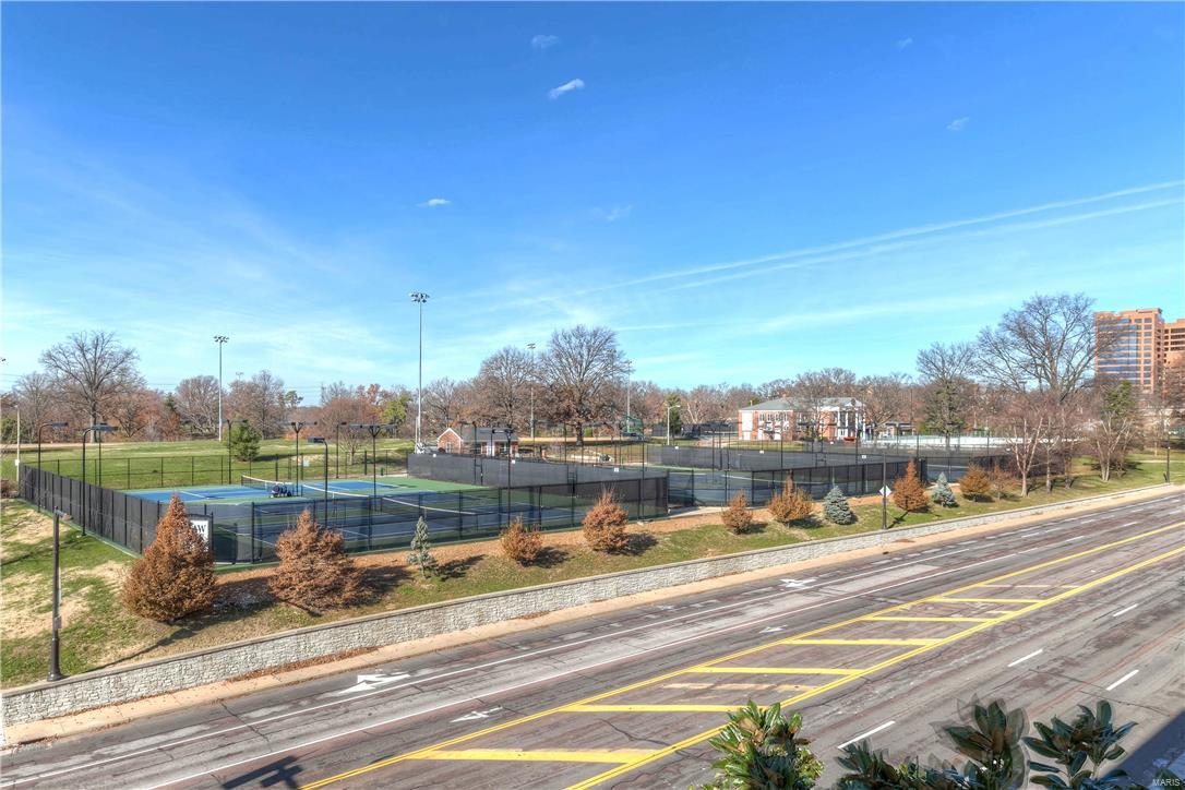Shaw Park Place Condo - Residential