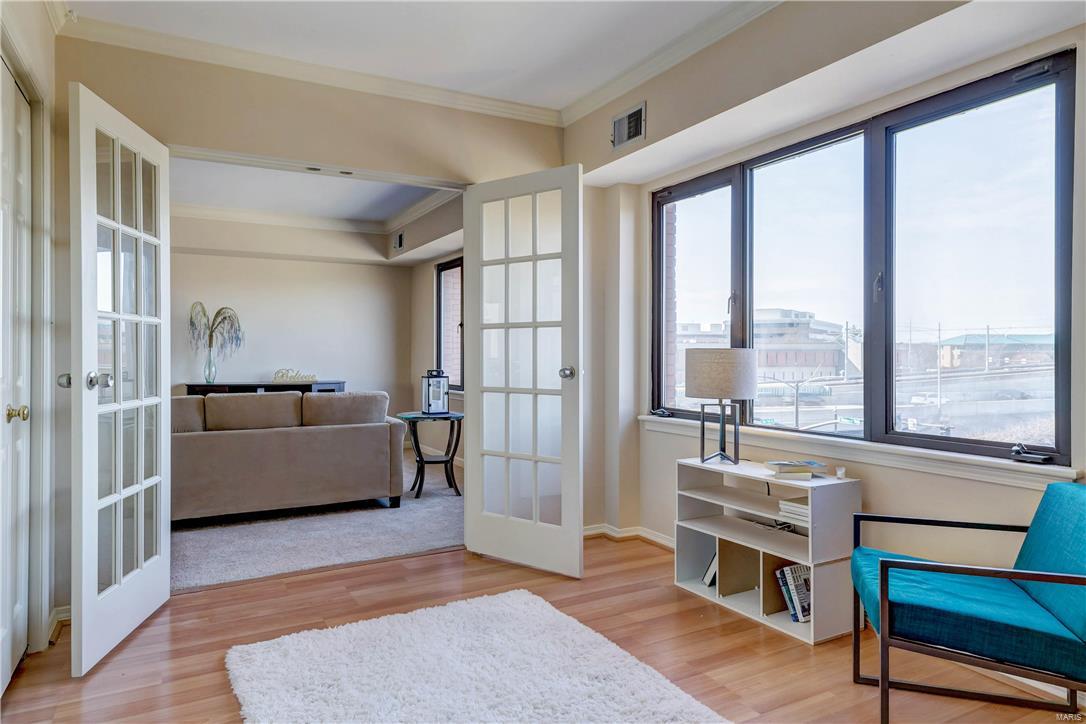 Shaw Park Place Condo - Residential