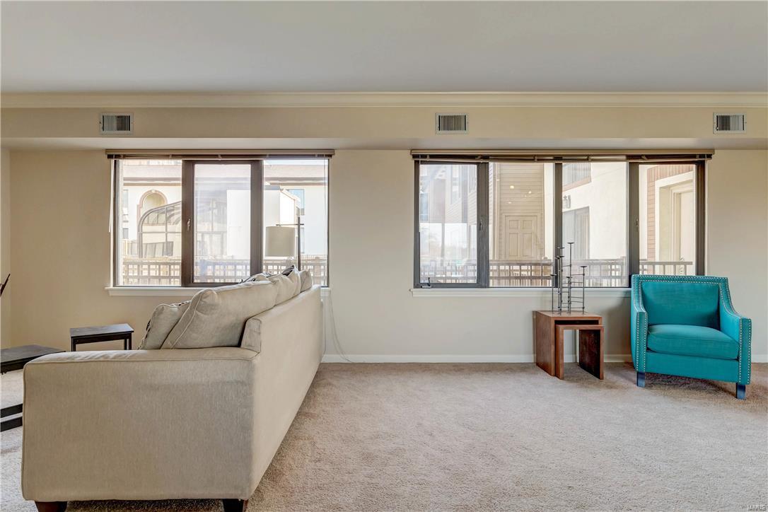 Shaw Park Place Condo - Residential