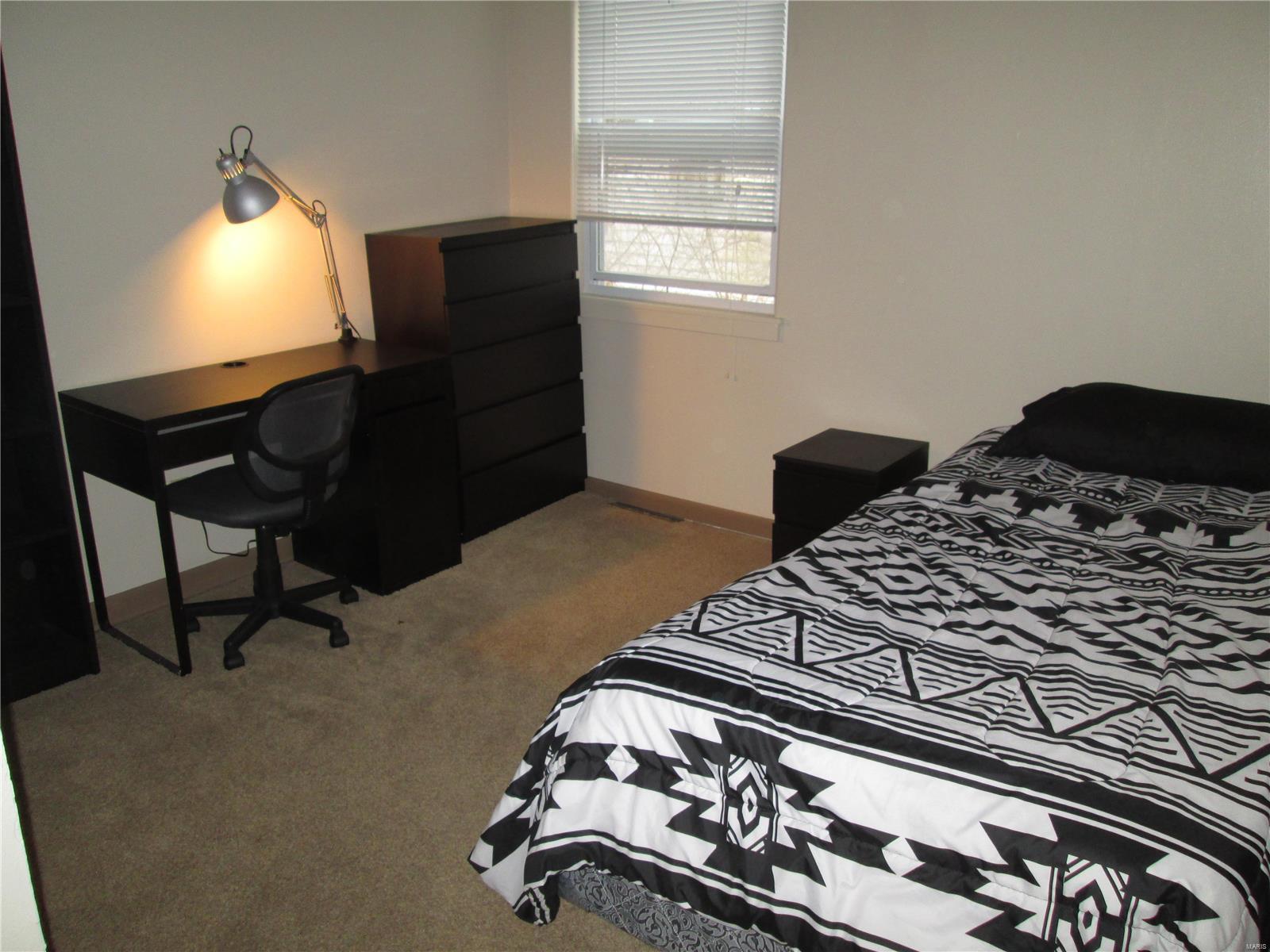 Holloways First Add. - Residential