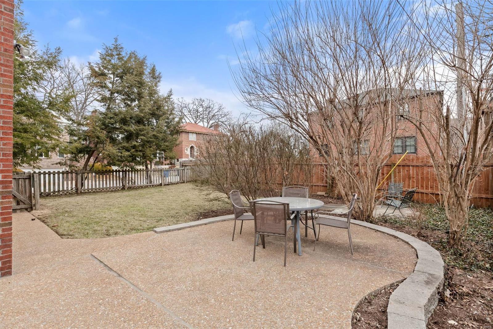 Alta Dena - Residential