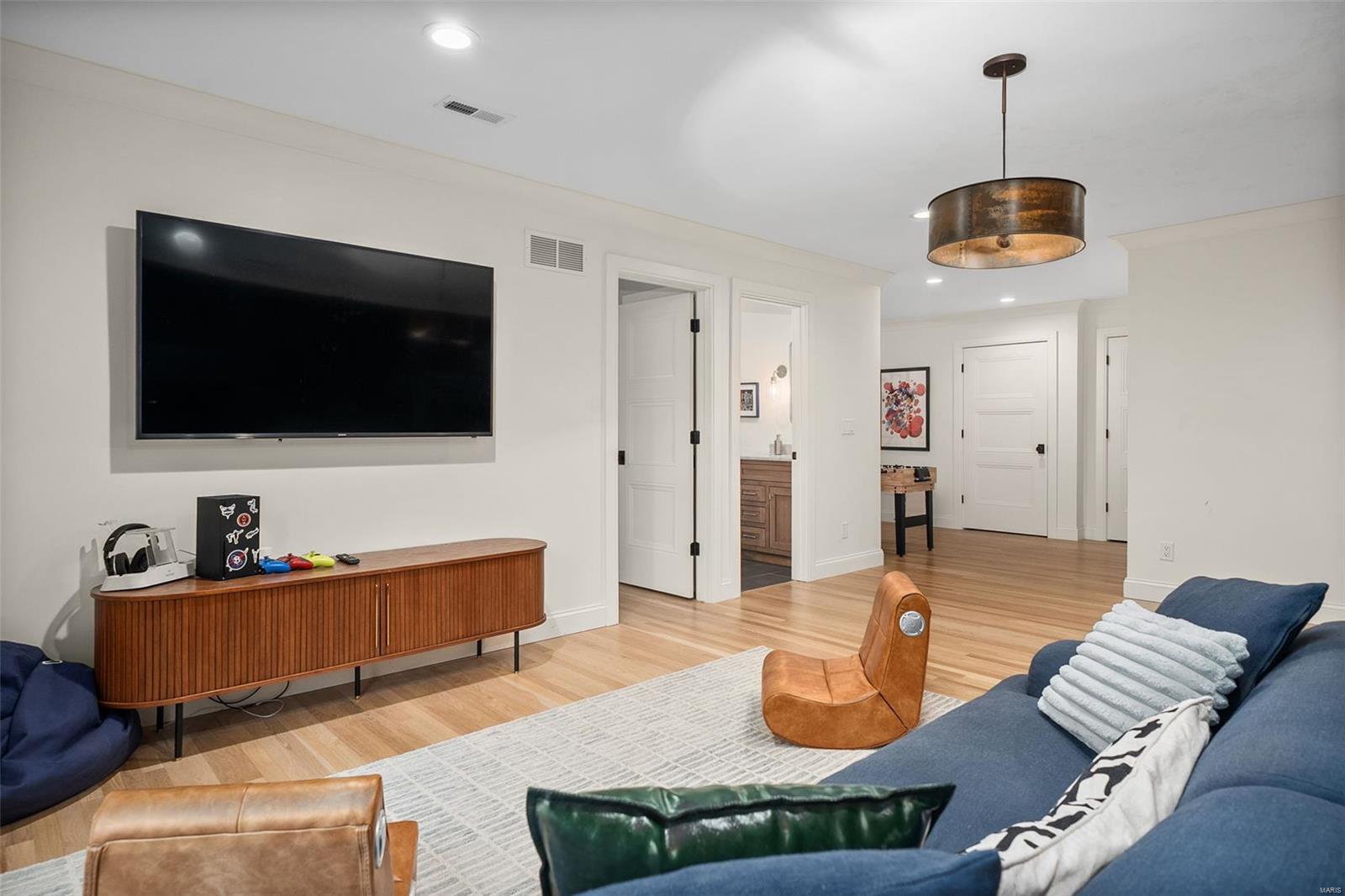 Woodlawn Terrace Lt 29 & Public Service - Residential