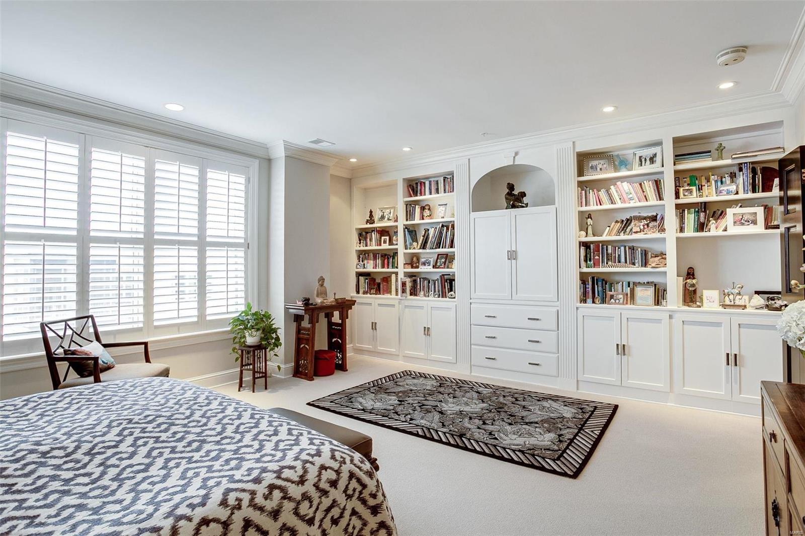 The Residence Condominiums - Residential