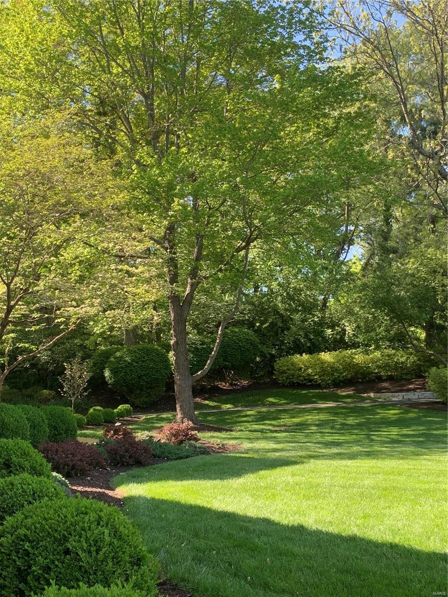 Kingspointe 1 - Residential