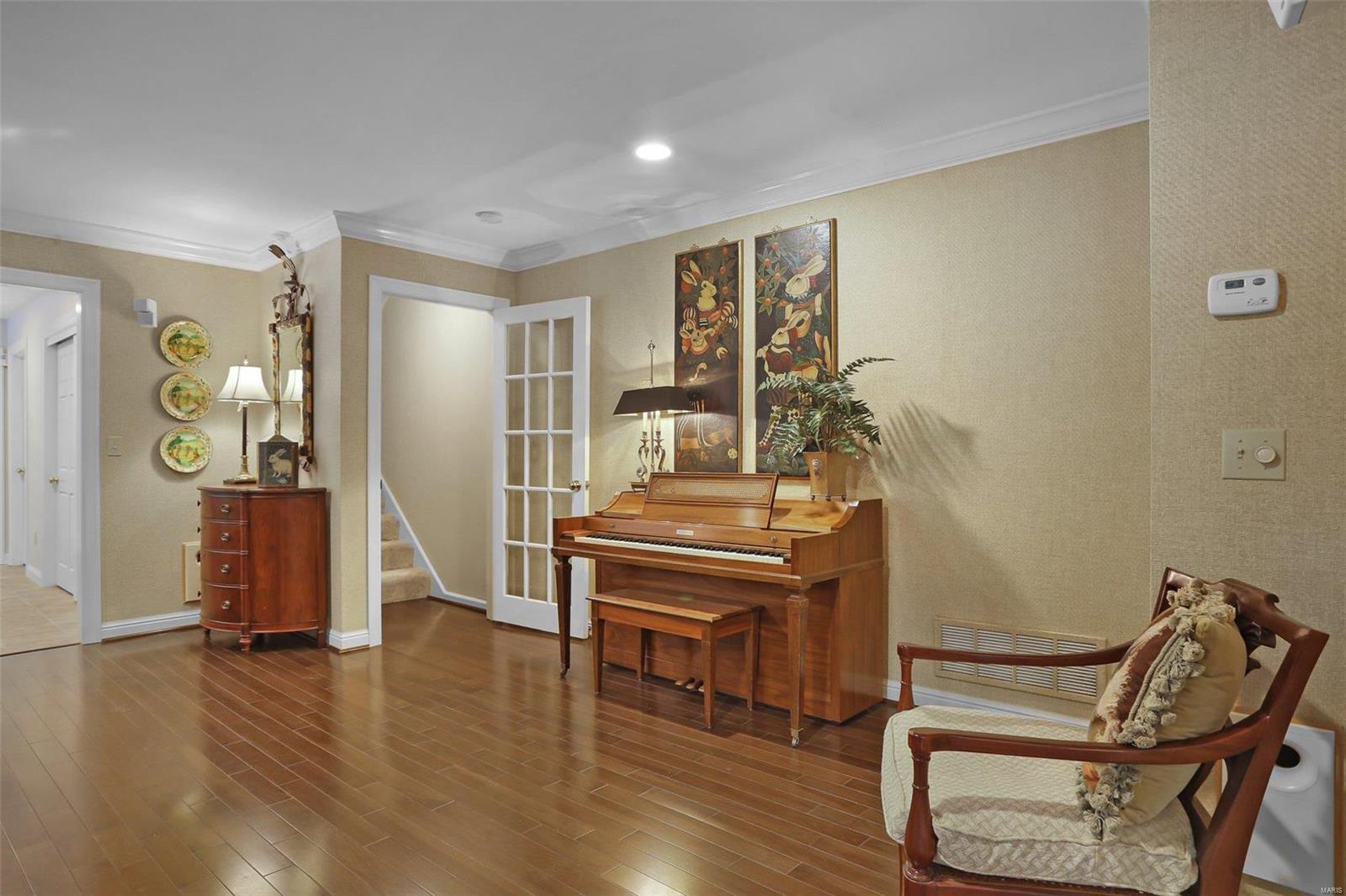 Kingspointe 1 - Residential