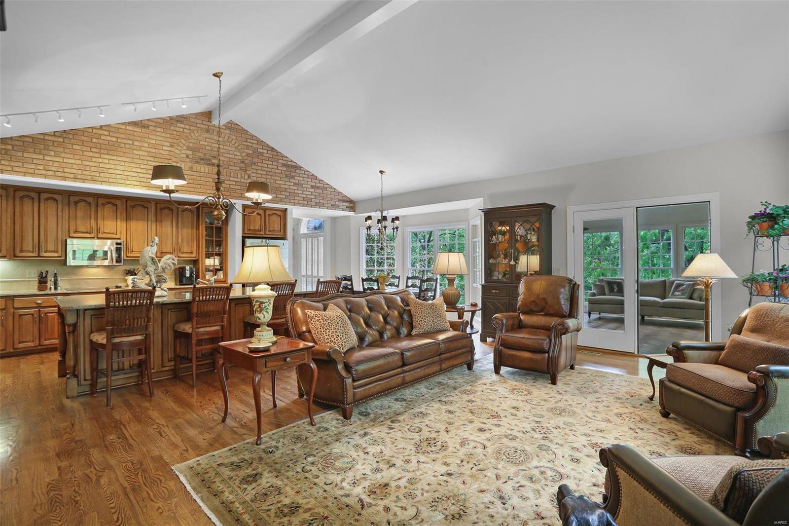 Kingspointe 1 - Residential