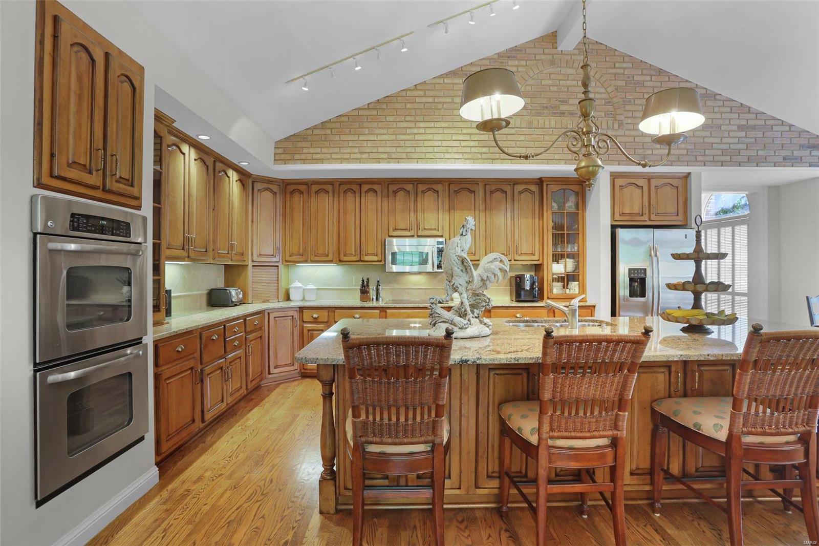 Kingspointe 1 - Residential