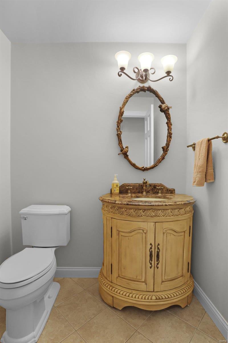 Kingspointe 1 - Residential