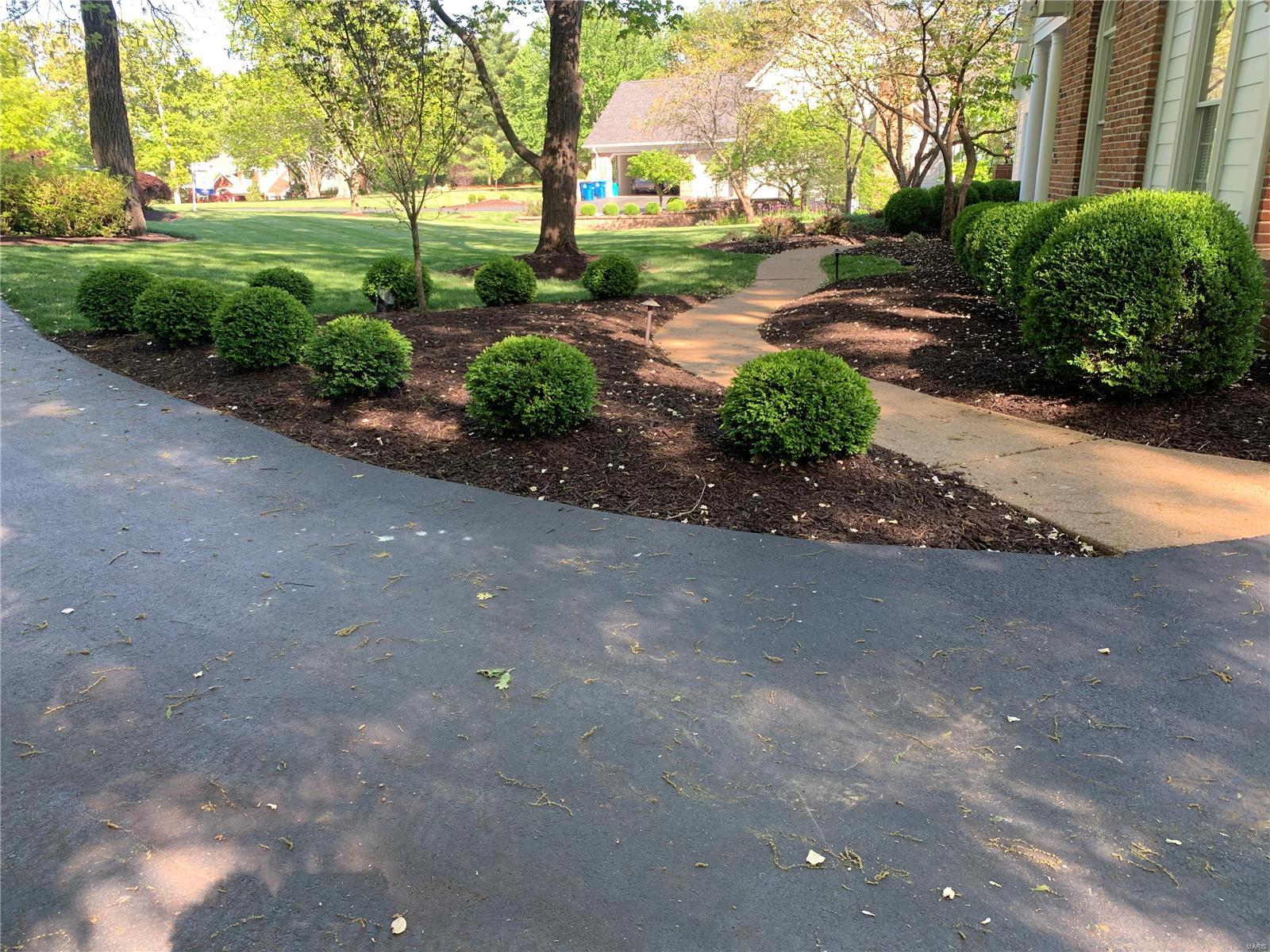 Kingspointe 1 - Residential