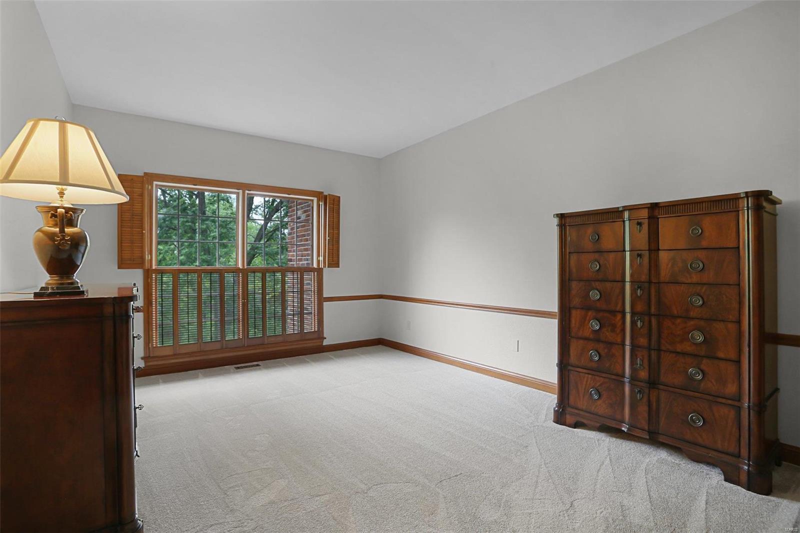 Kingspointe 1 - Residential