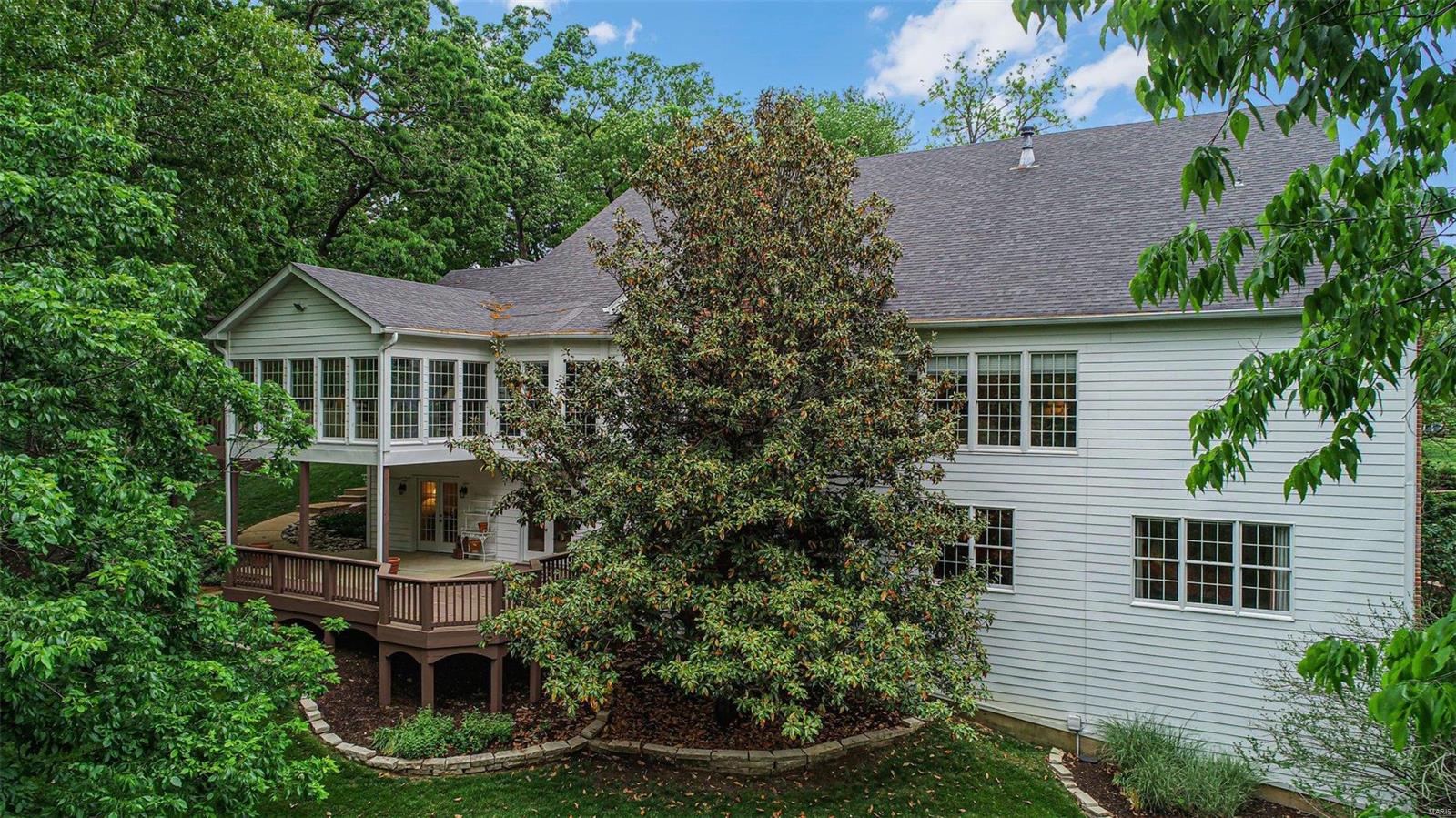 Kingspointe 1 - Residential