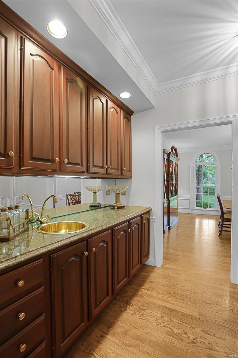 Kingspointe 1 - Residential