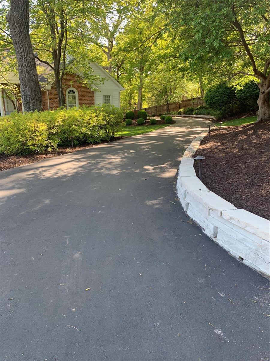 Kingspointe 1 - Residential