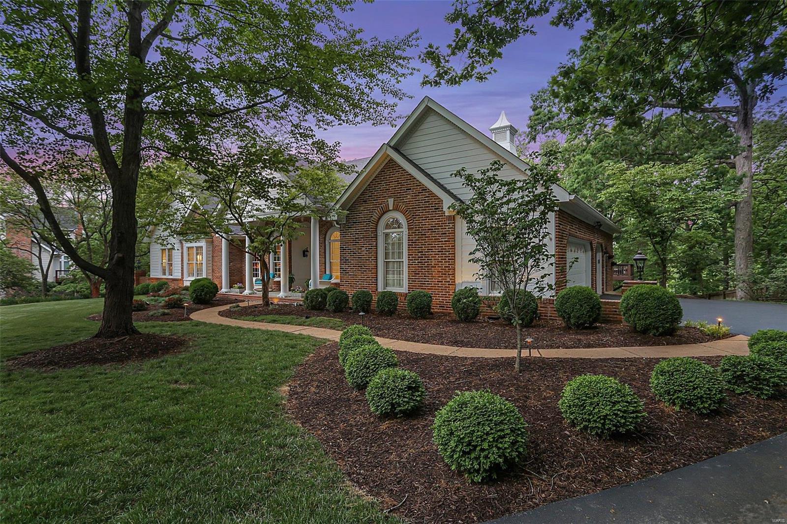 Kingspointe 1 - Residential