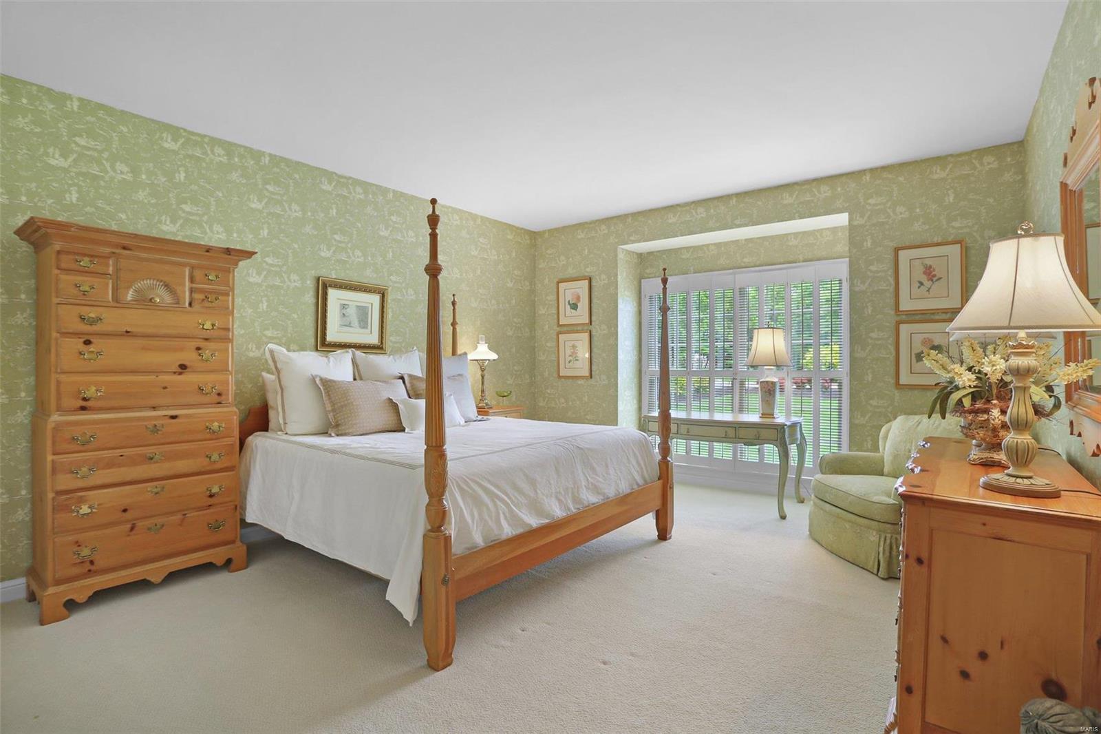 Kingspointe 1 - Residential