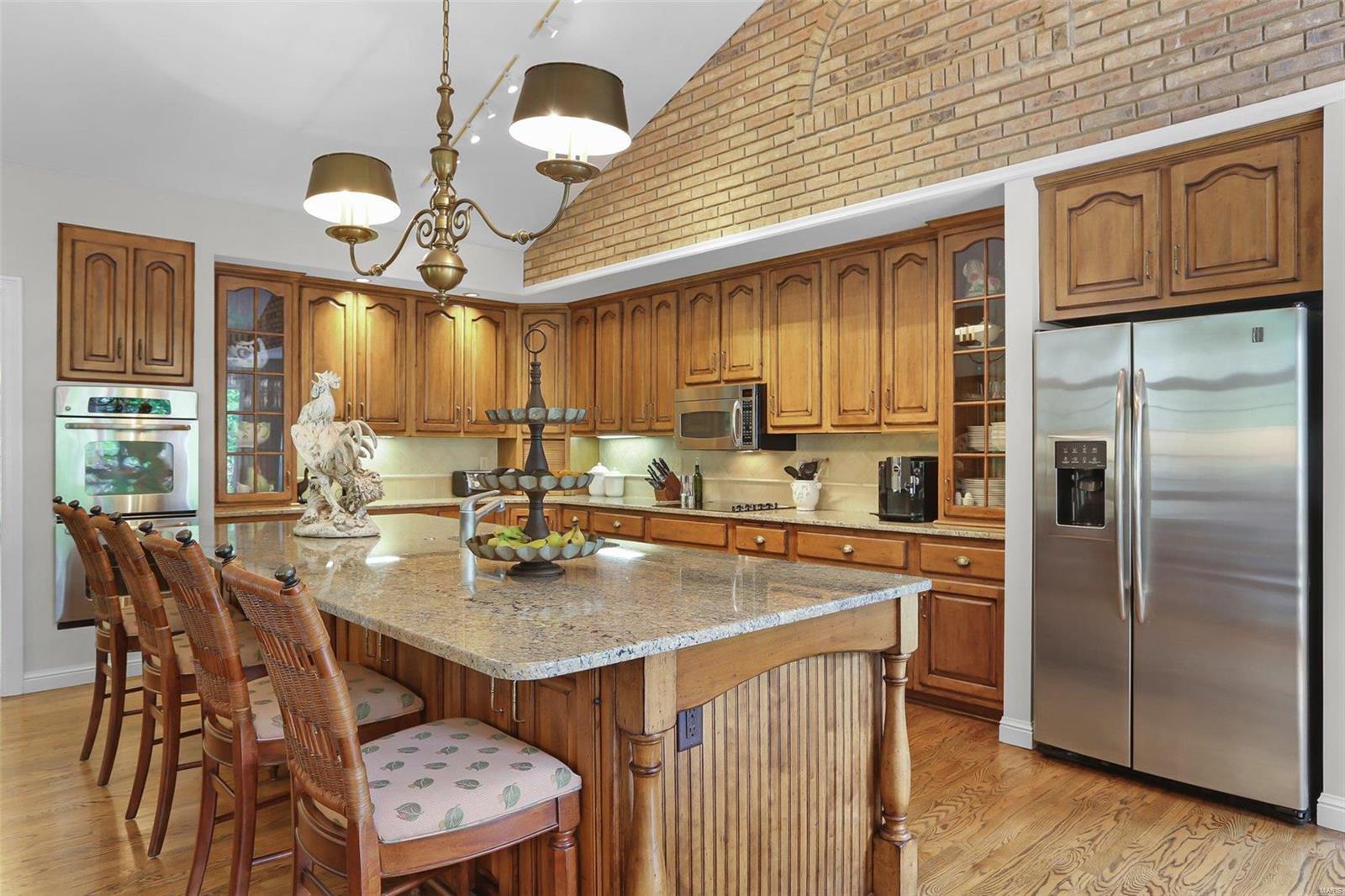 Kingspointe 1 - Residential