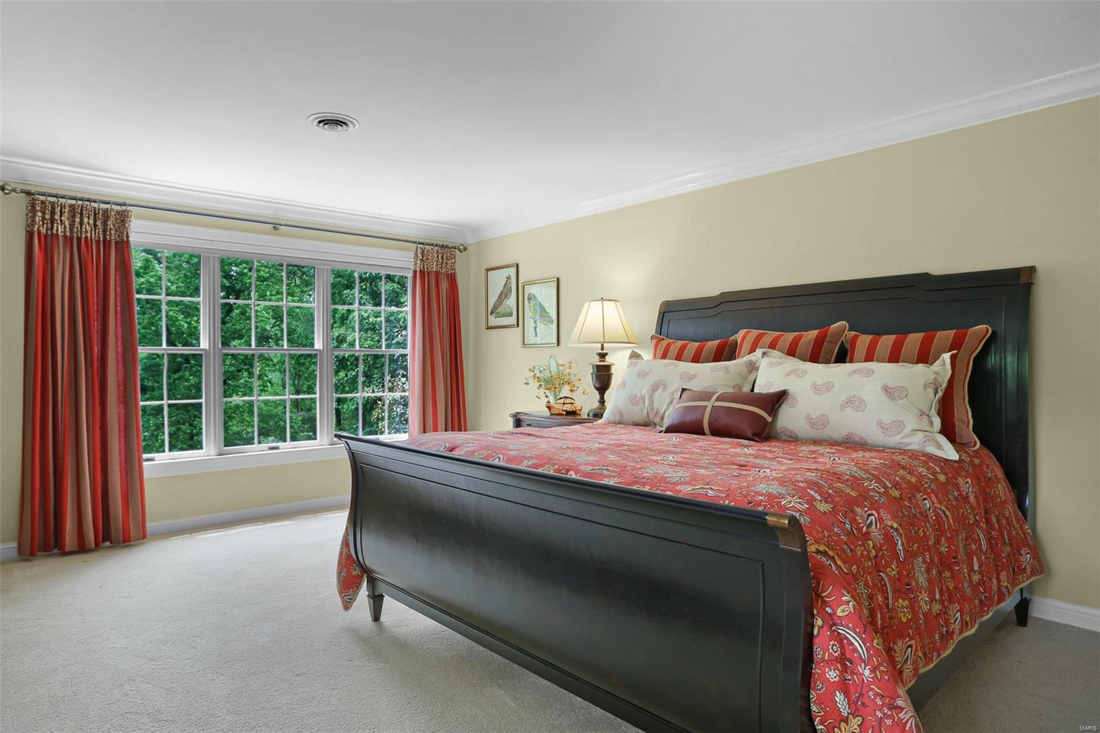 Kingspointe 1 - Residential