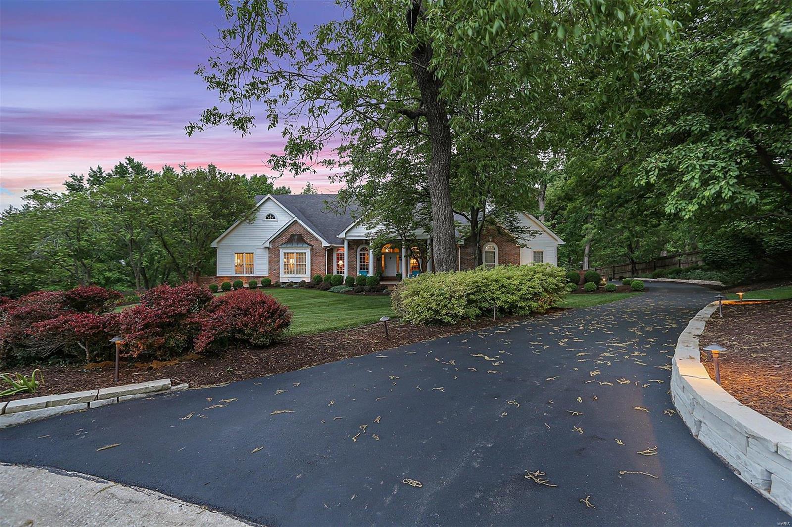 Kingspointe 1 - Residential