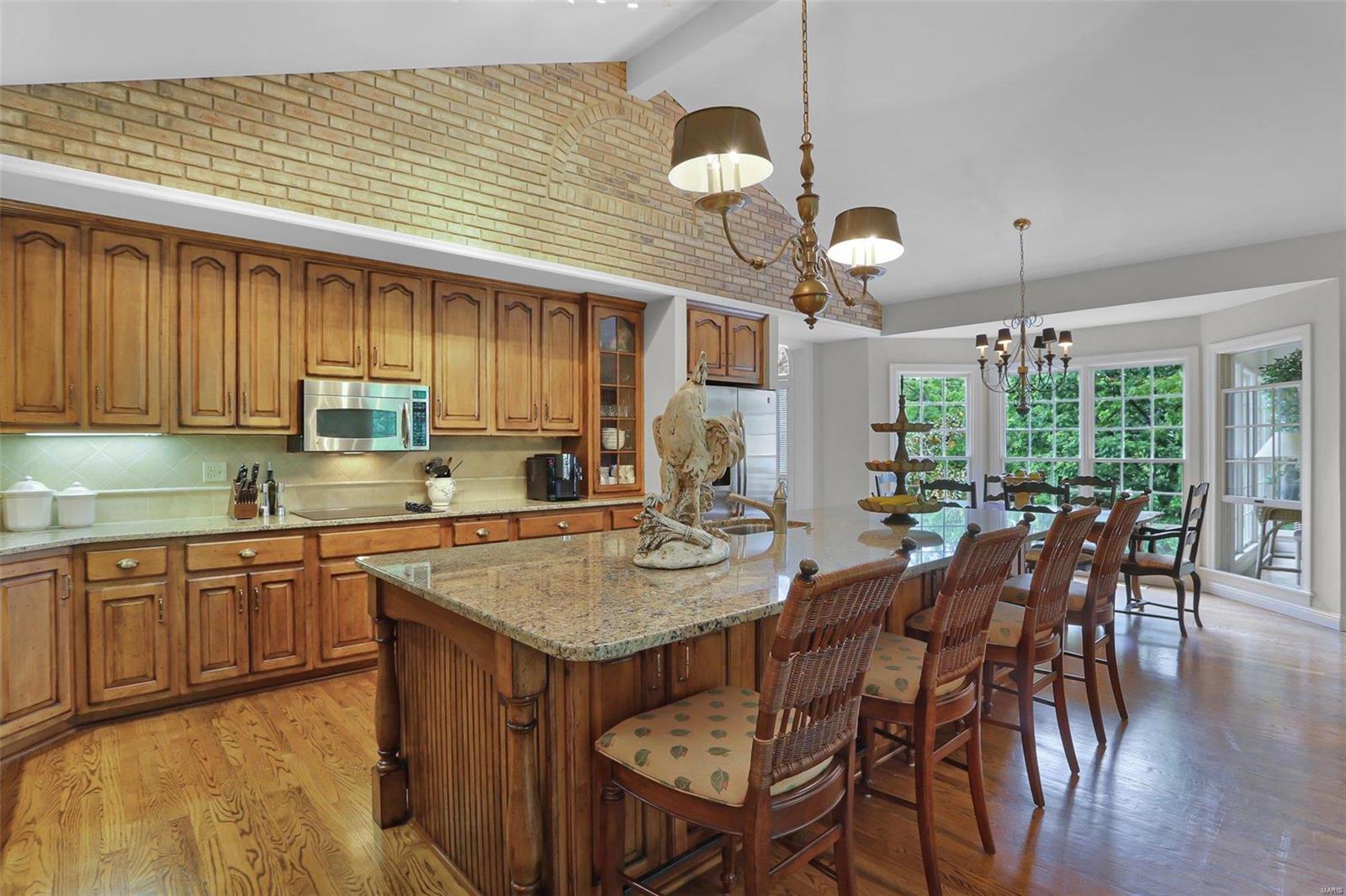 Kingspointe 1 - Residential