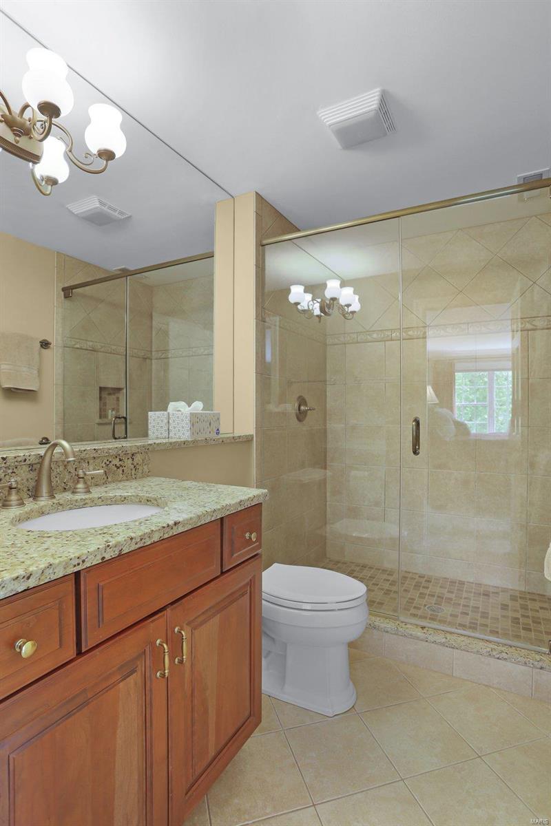 Kingspointe 1 - Residential