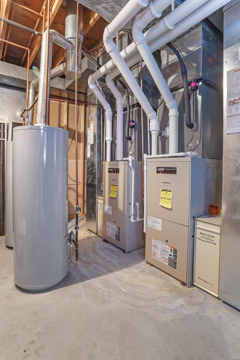 Kingspointe 1 - Residential