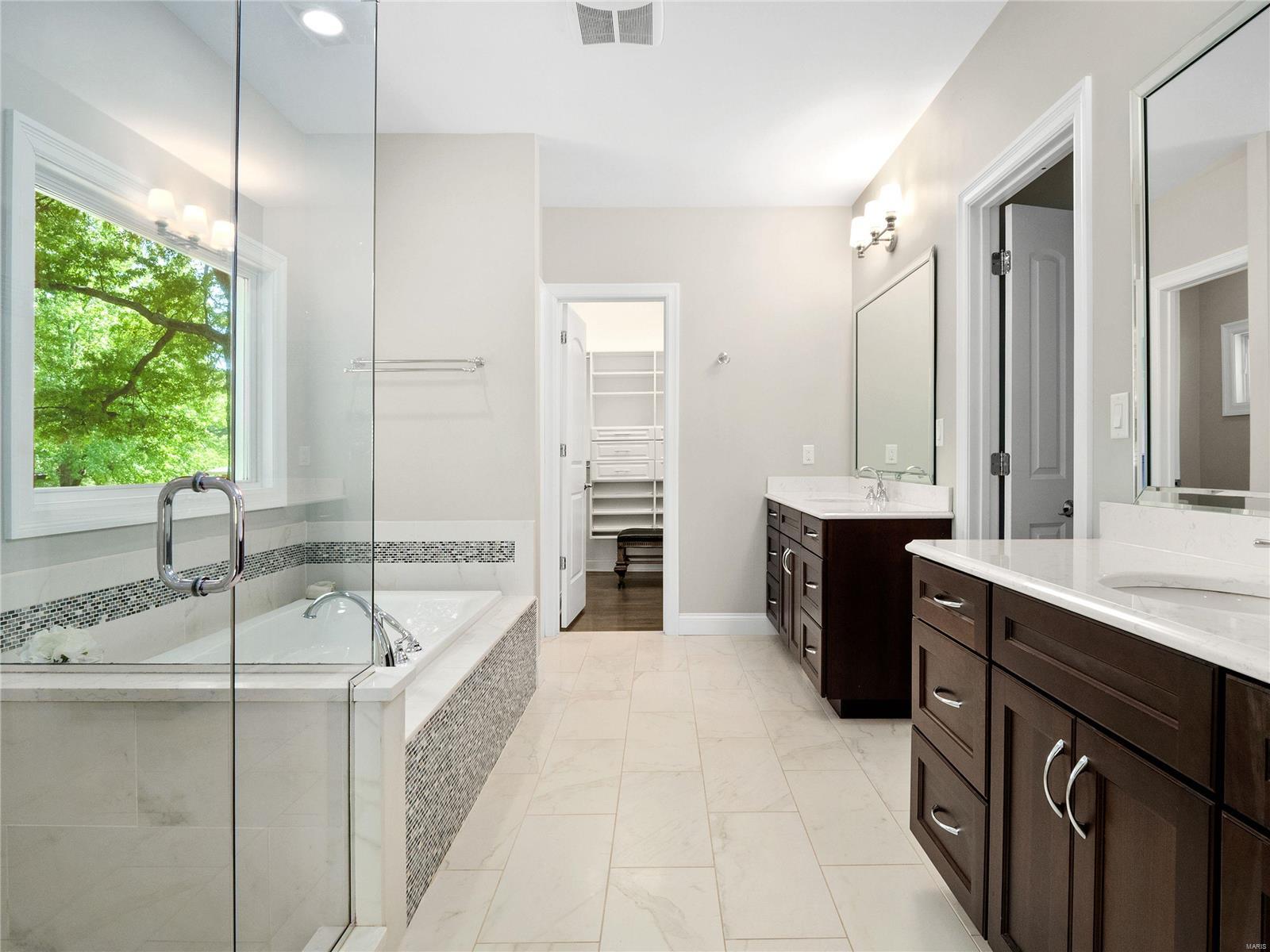 Ladue Crest - Residential