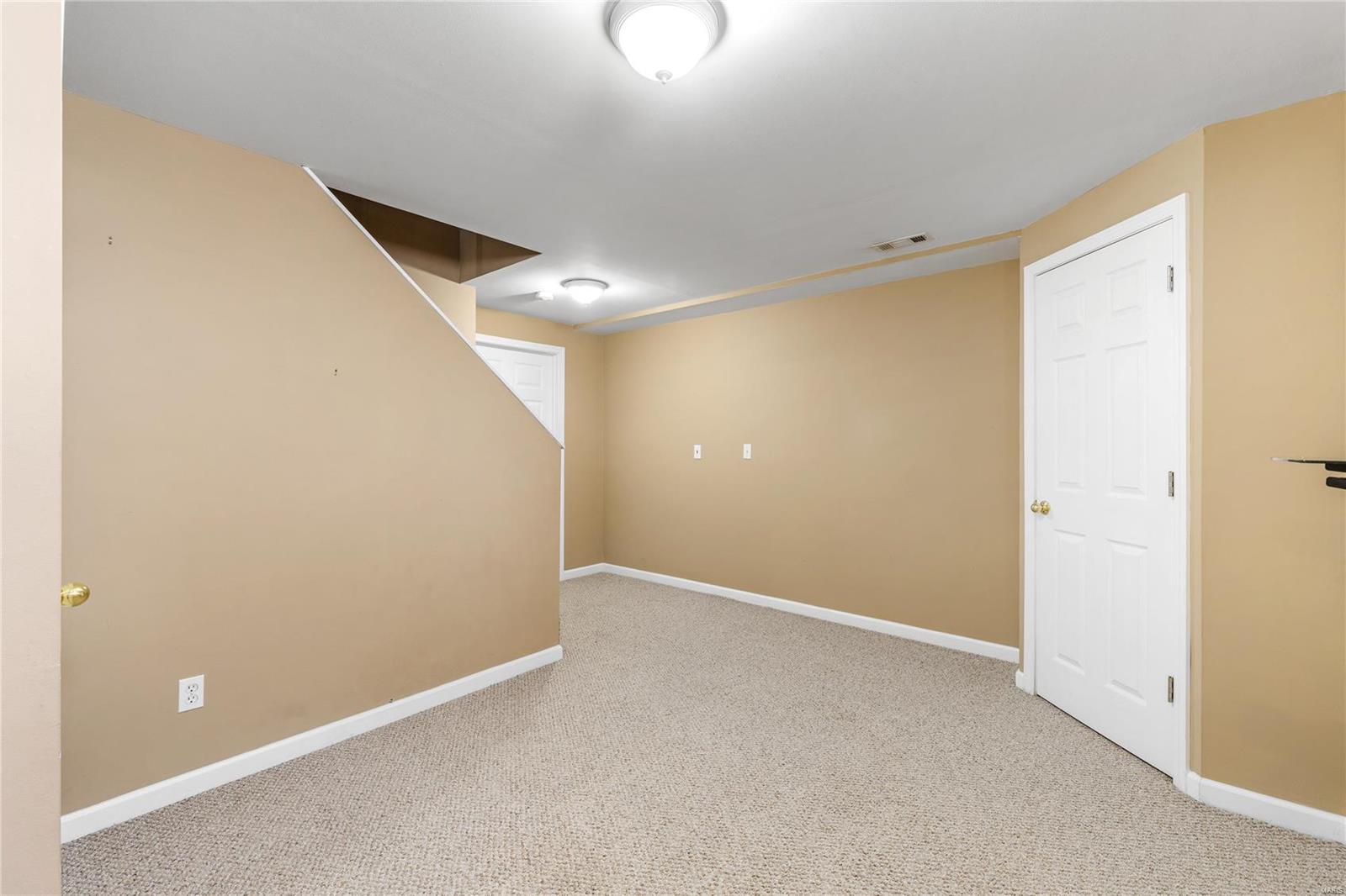 O'Fallon, Missouri 63366, United States, 4 Bedrooms Bedrooms, ,3 BathroomsBathrooms,Residential,Pending,46212