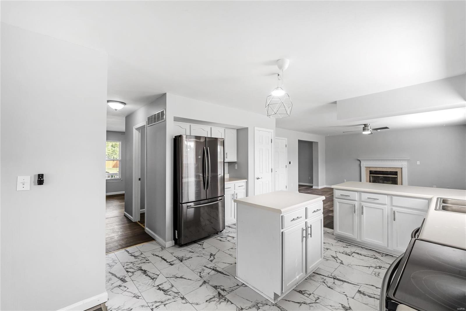 O'Fallon, Missouri 63366, United States, 4 Bedrooms Bedrooms, ,3 BathroomsBathrooms,Residential,Pending,46212