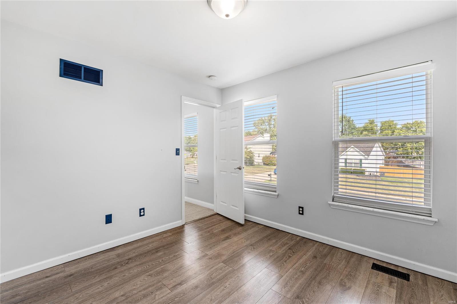 O'Fallon, Missouri 63366, United States, 4 Bedrooms Bedrooms, ,3 BathroomsBathrooms,Residential,Pending,46212