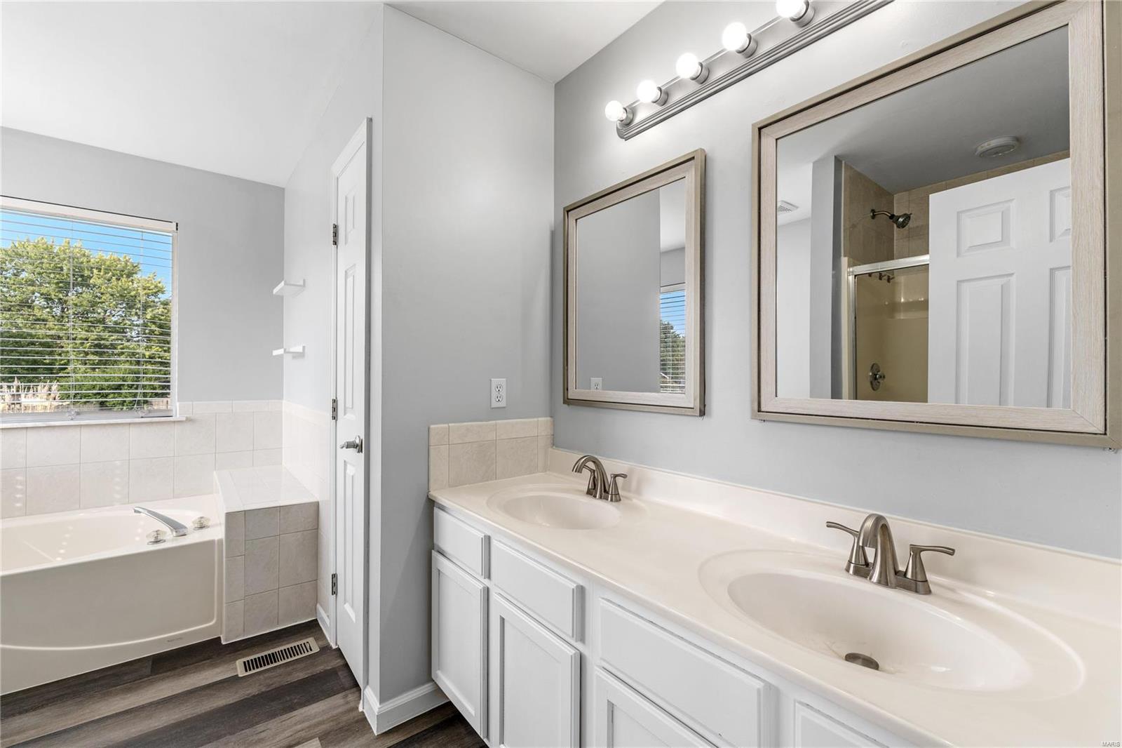 O'Fallon, Missouri 63366, United States, 4 Bedrooms Bedrooms, ,3 BathroomsBathrooms,Residential,Pending,46212