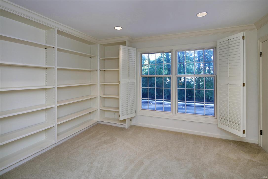 Subdivision of tr of land - Residential