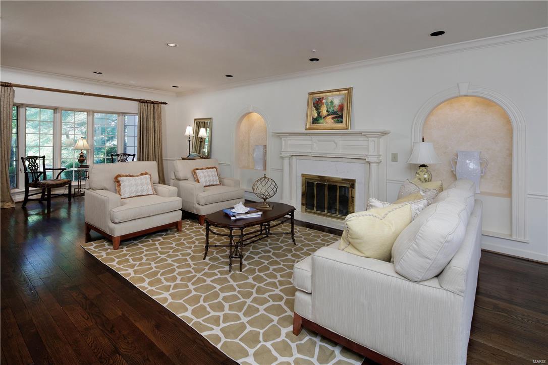 Subdivision of tr of land - Residential