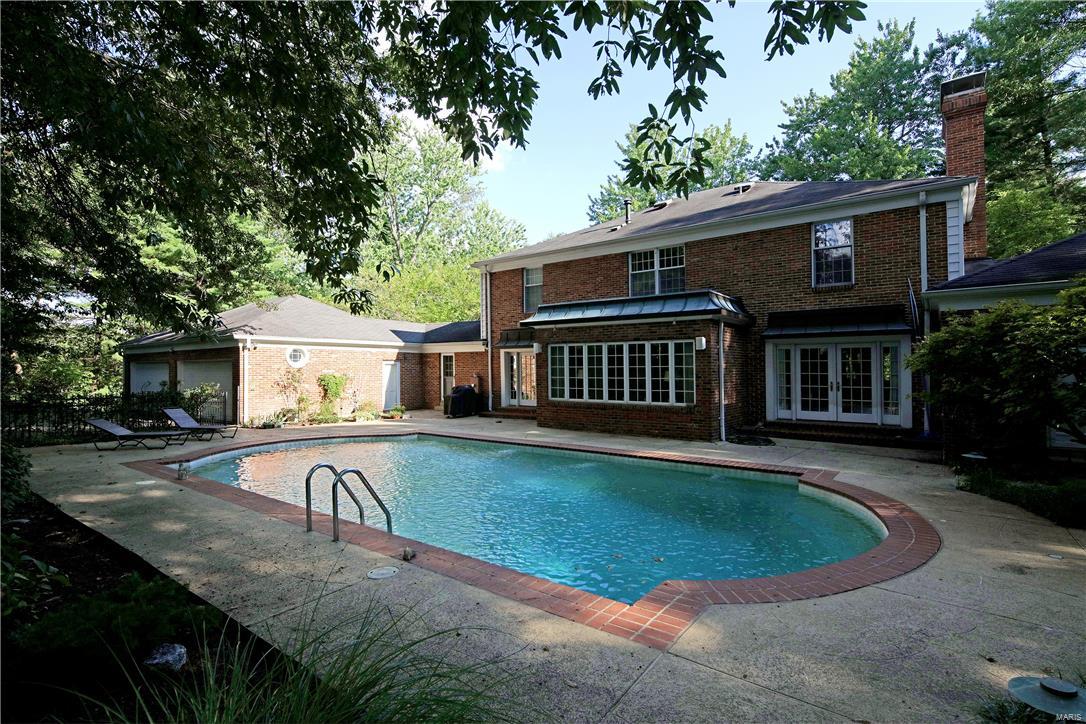 Subdivision of tr of land - Residential