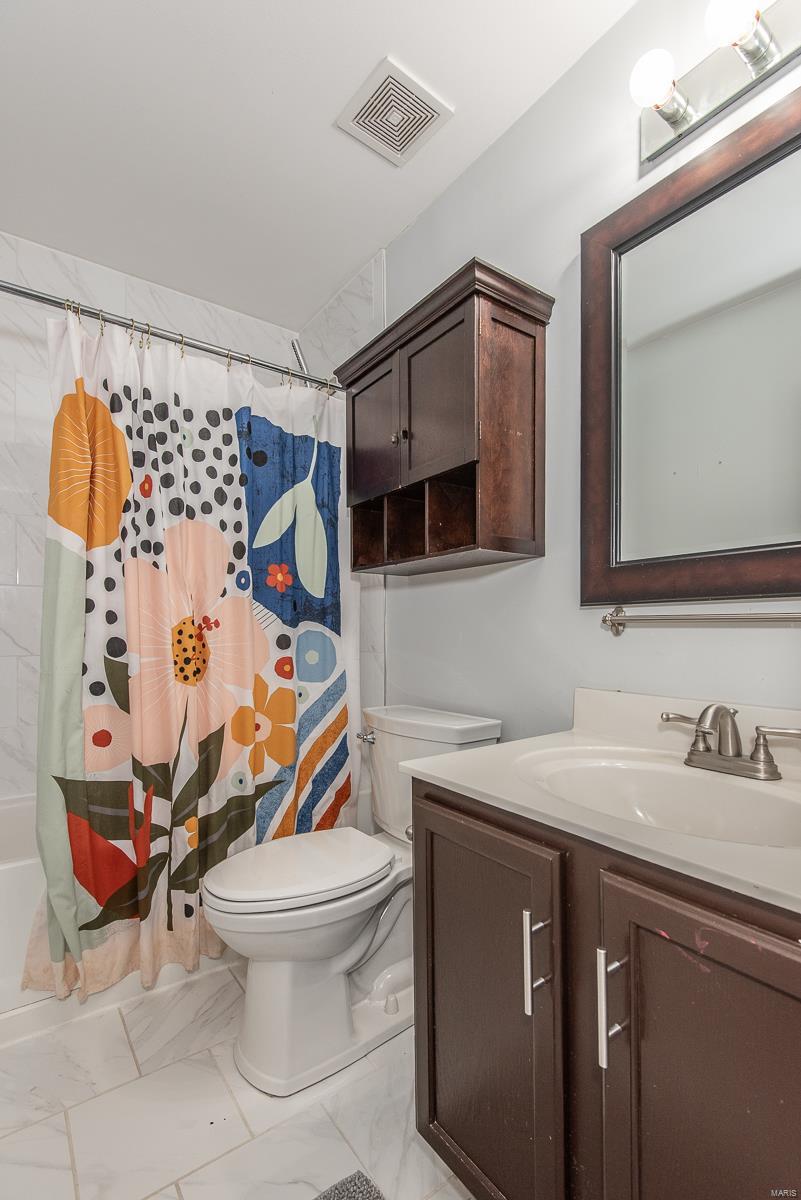 St Charles, Missouri 63304, United States, 4 Bedrooms Bedrooms, ,4 BathroomsBathrooms,Residential,Pending,120527