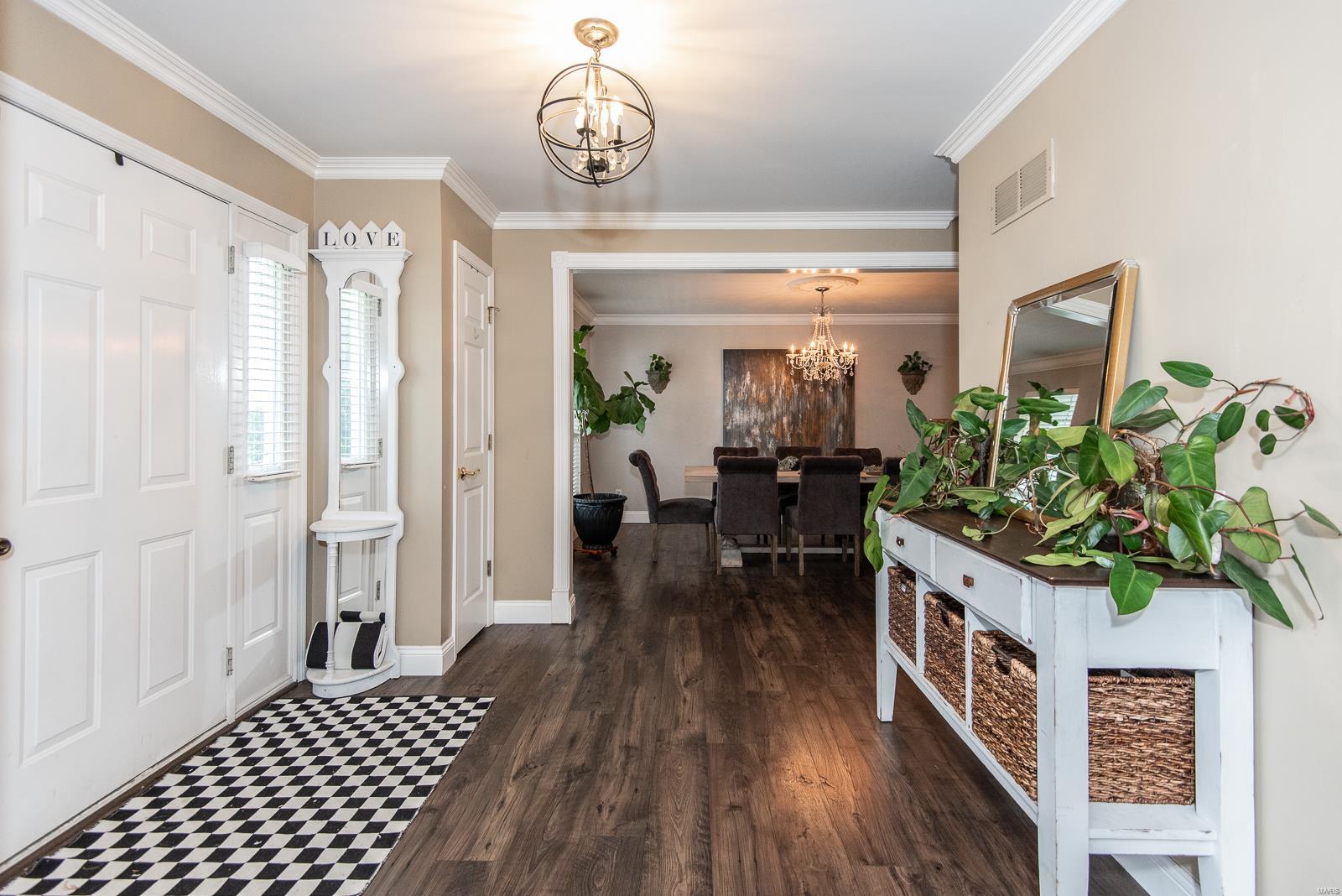 St Charles, Missouri 63304, United States, 4 Bedrooms Bedrooms, ,4 BathroomsBathrooms,Residential,Pending,120527