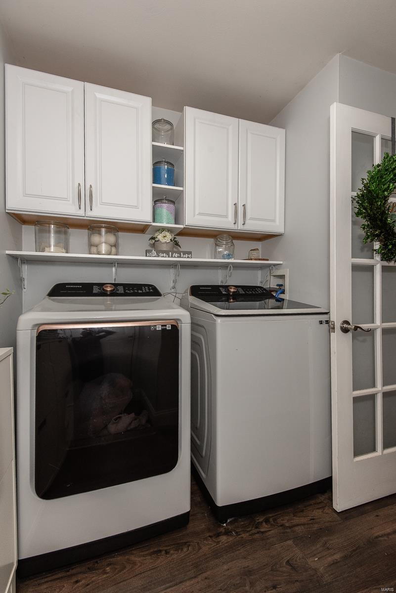 St Charles, Missouri 63304, United States, 4 Bedrooms Bedrooms, ,4 BathroomsBathrooms,Residential,Pending,120527