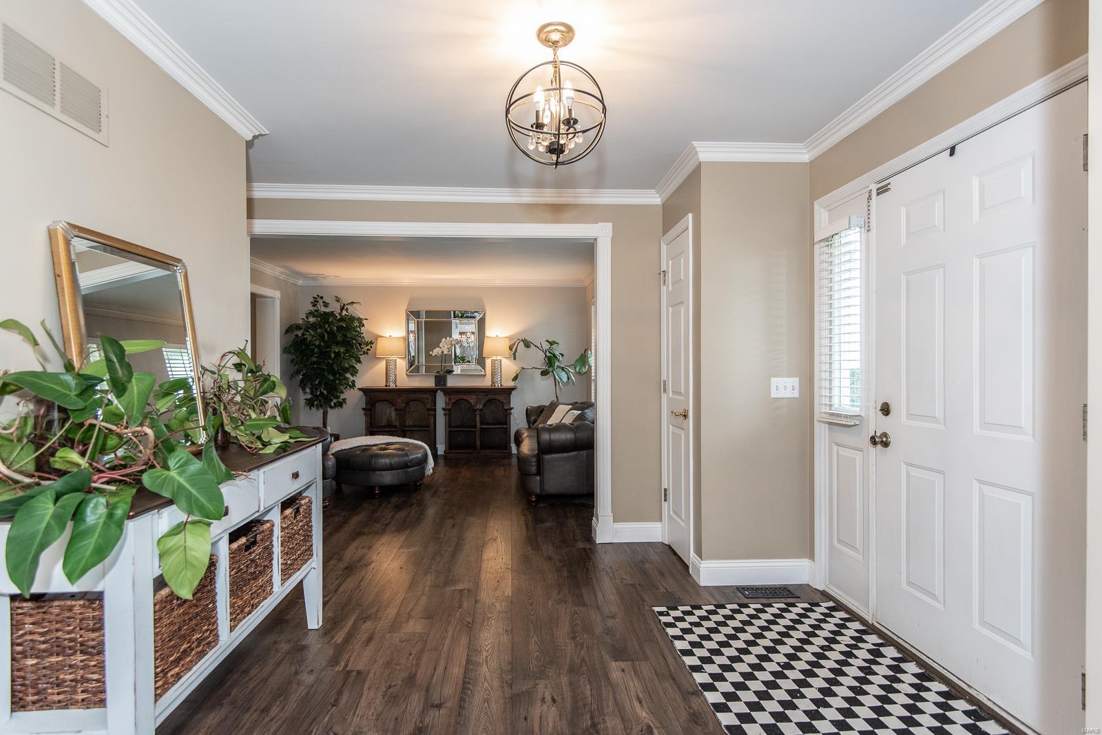 St Charles, Missouri 63304, United States, 4 Bedrooms Bedrooms, ,4 BathroomsBathrooms,Residential,Pending,120527