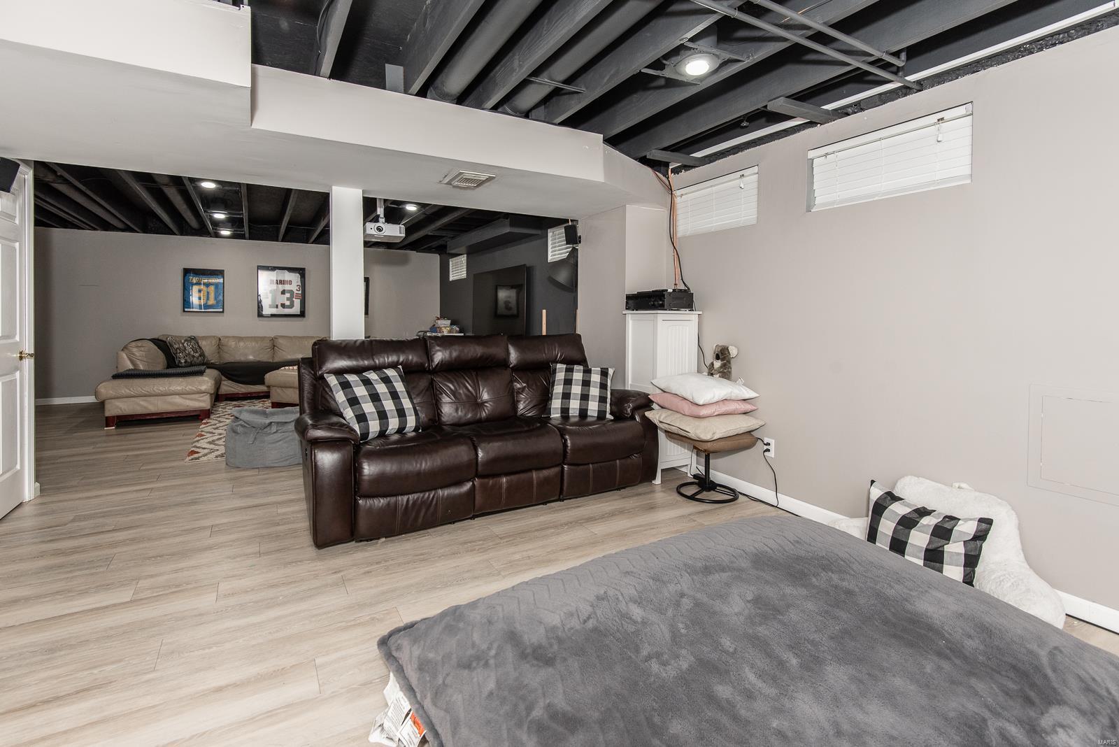 St Charles, Missouri 63304, United States, 4 Bedrooms Bedrooms, ,4 BathroomsBathrooms,Residential,Pending,120527