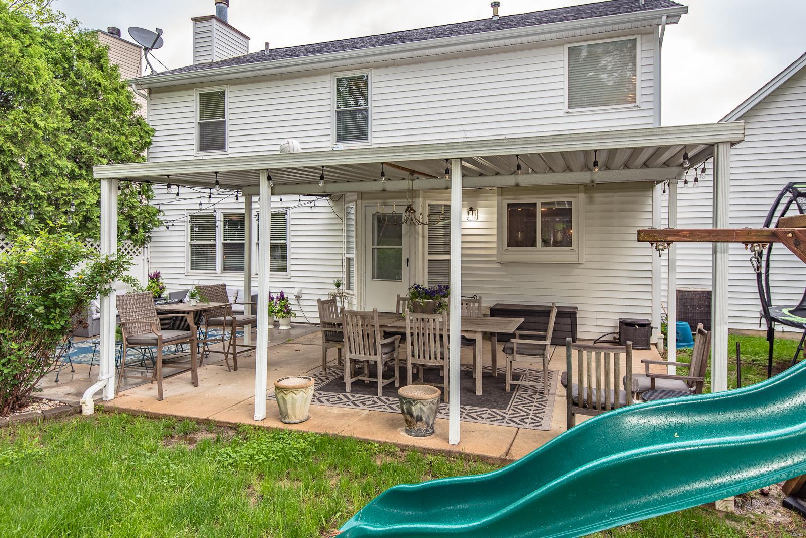 St Charles, Missouri 63304, United States, 4 Bedrooms Bedrooms, ,4 BathroomsBathrooms,Residential,Pending,120527