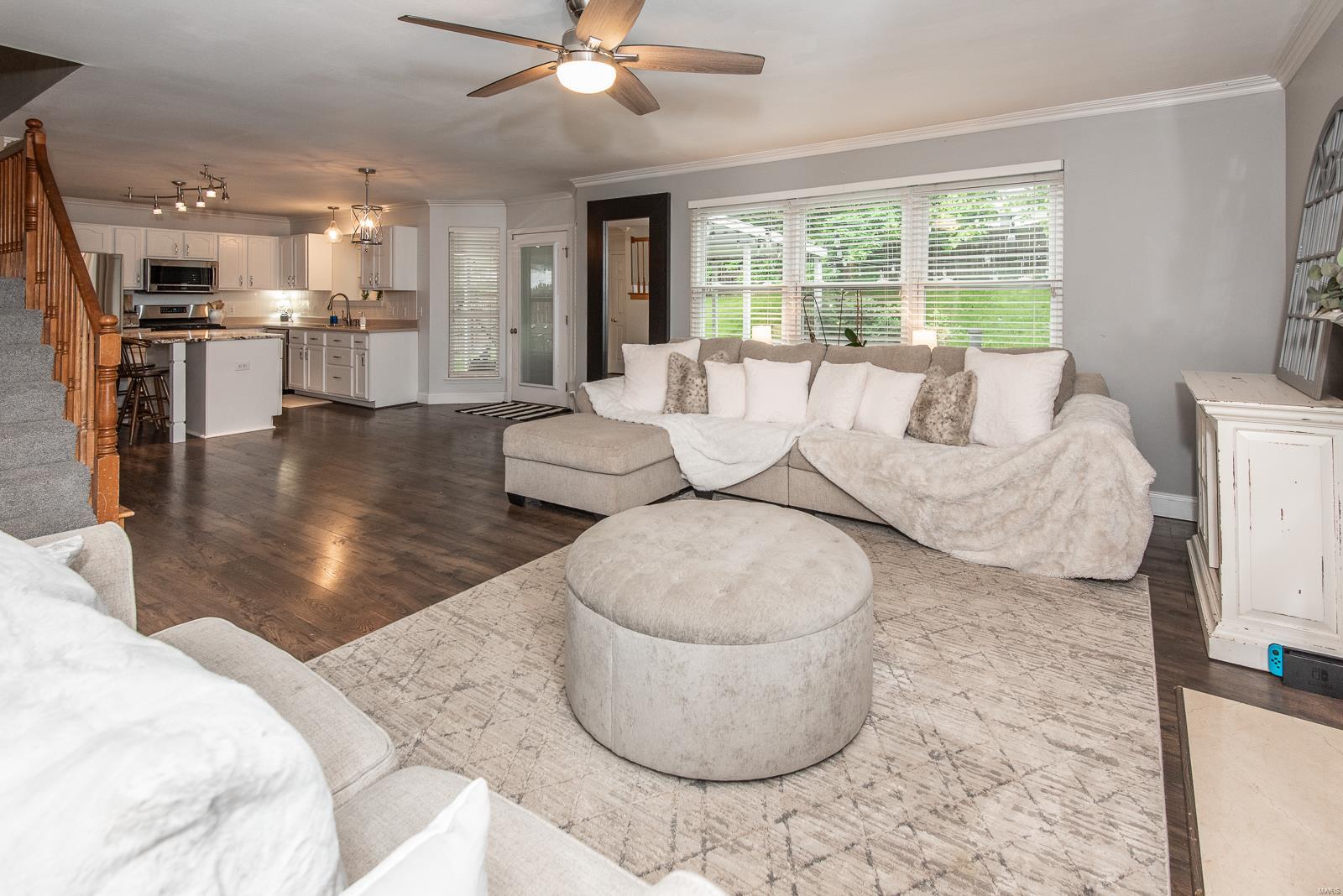 St Charles, Missouri 63304, United States, 4 Bedrooms Bedrooms, ,4 BathroomsBathrooms,Residential,Pending,120527